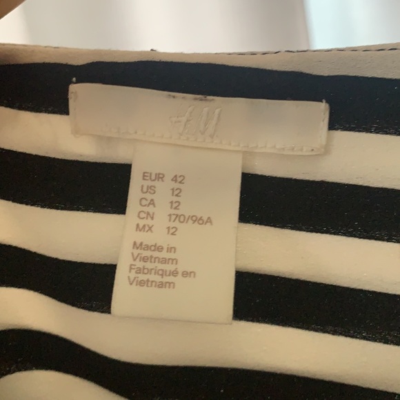 Striped H&M Light Weight Shift Dress - Picture 4 of 4